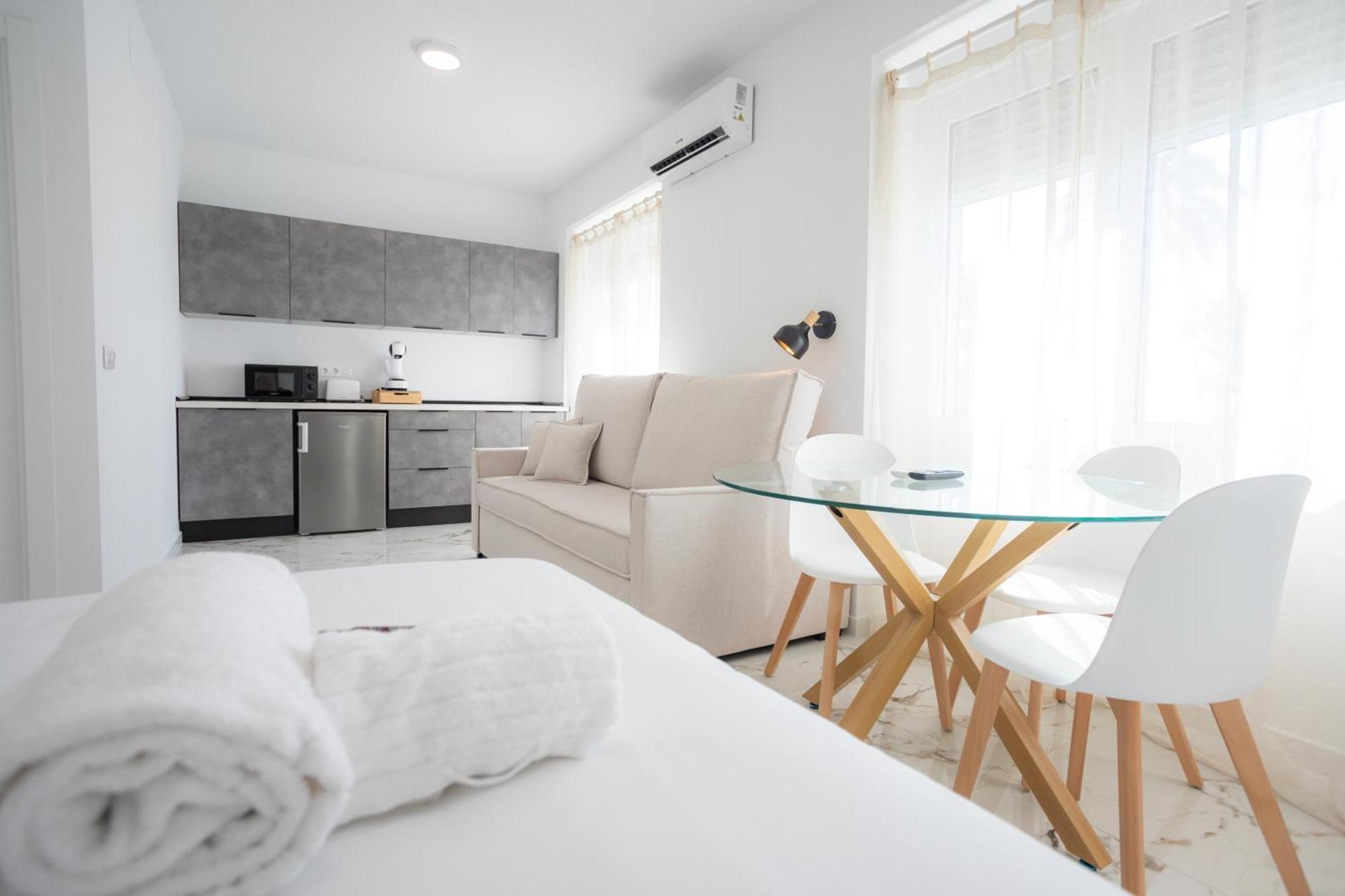 L&G Apartments Bahia Suite Аліканте Екстер'єр фото